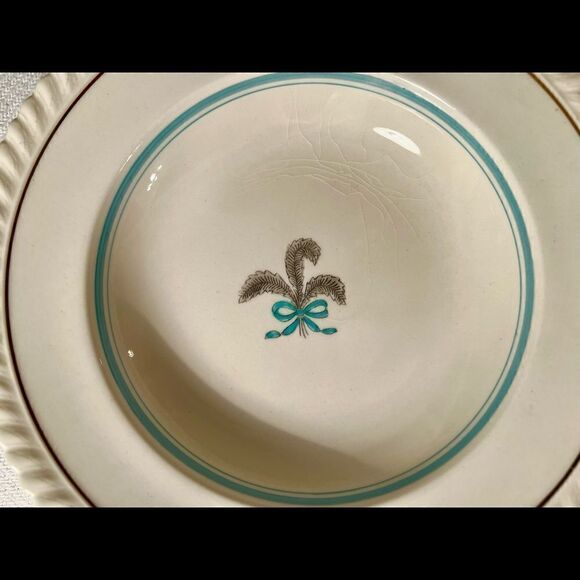 6 Vintage Johnson Bros Old English Rimmed Soup Bowls 8" × 1 - 1/4" Deep. - Picture 5 of 12